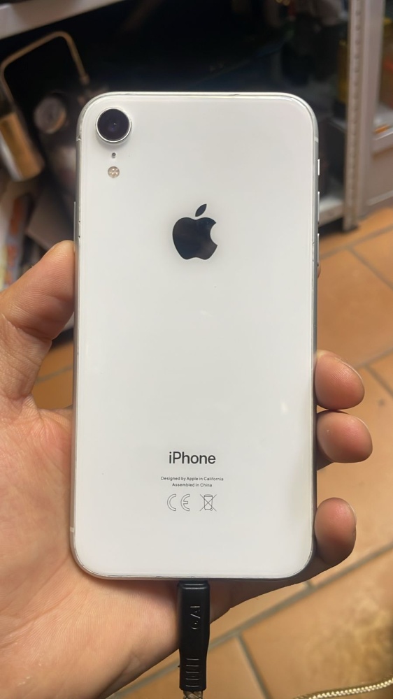 Смартфон iPhone XR 64 Gb