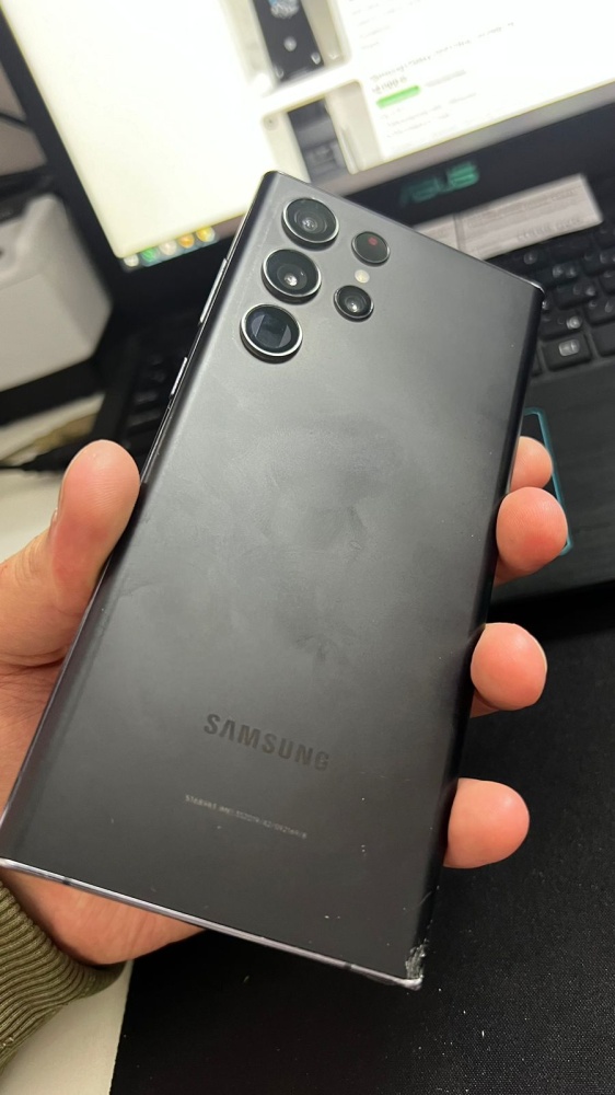 Смартфон Samsung S22 Ultra 12/256