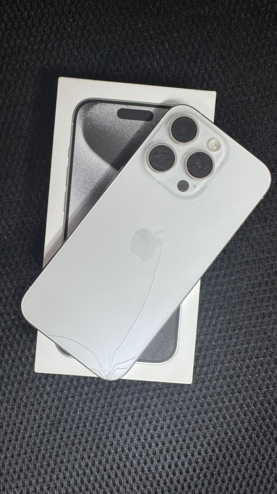 Смартфон iPhone 15 PRO 256GB