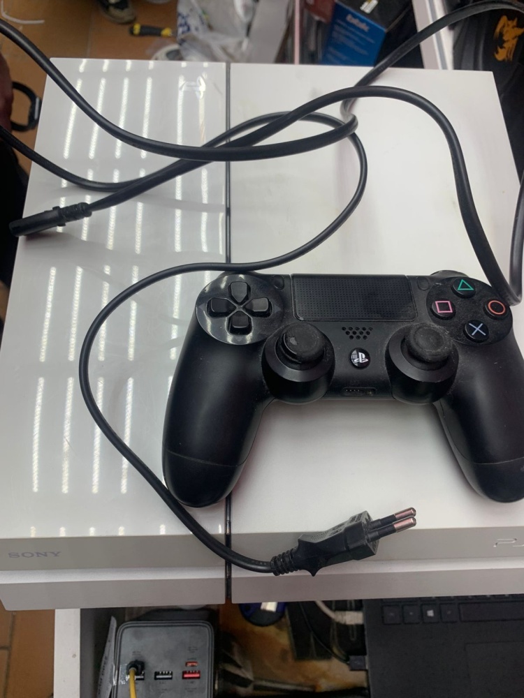 Игровая приставка Sony PlayStation 4 fat