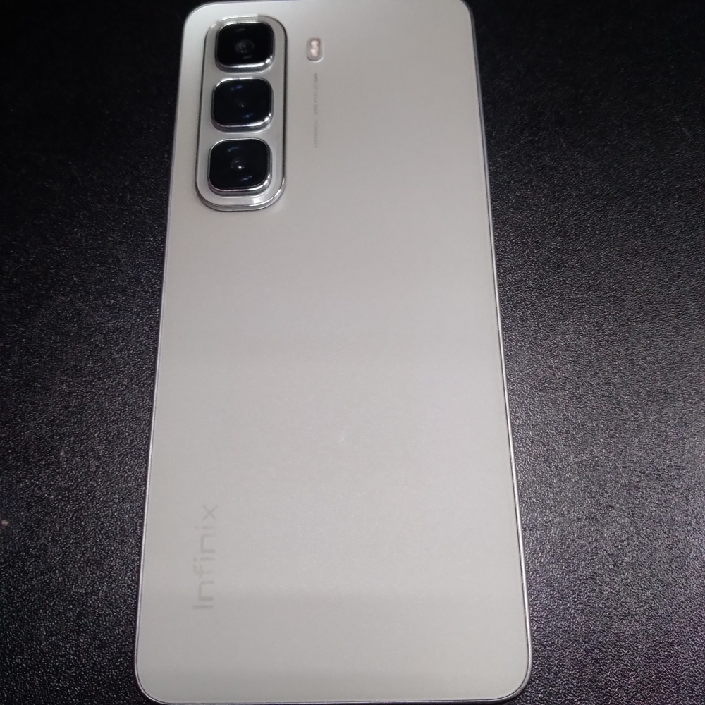 Смартфон iPhone 7 32Gb