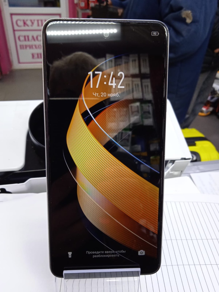 Мобильный телефон Infiinix smart 8 pro ,256gb