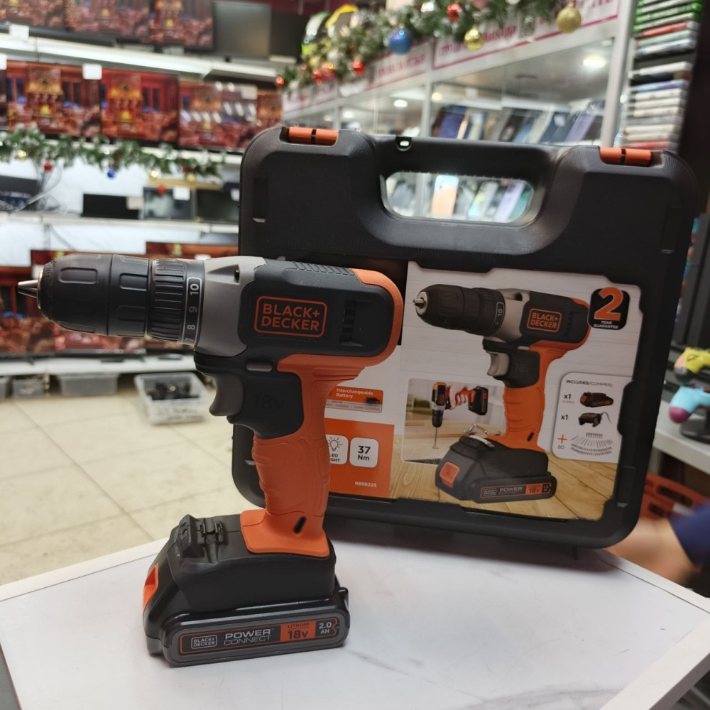 Шуруповерт Black & Decker  BCD001