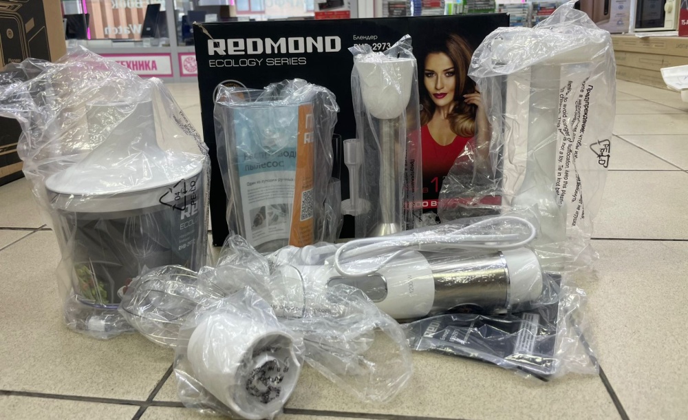 Блендер Redmond RXB-2973