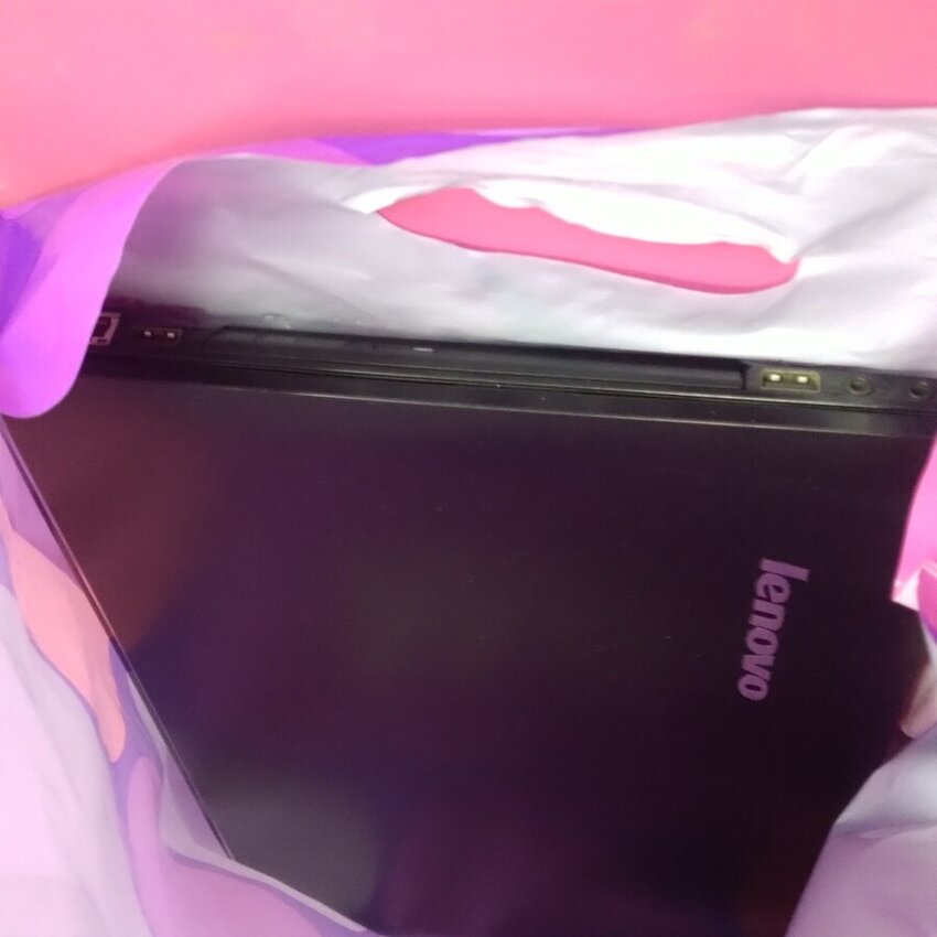 Ноутбук Lenovo intel pentium cpu b960\озу2гб\hhd240гб\intel hd graphics