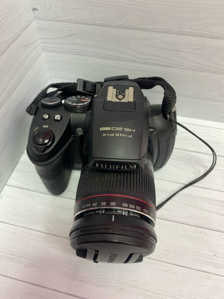 Фотоаппарат Fujifilm HS 20EXR