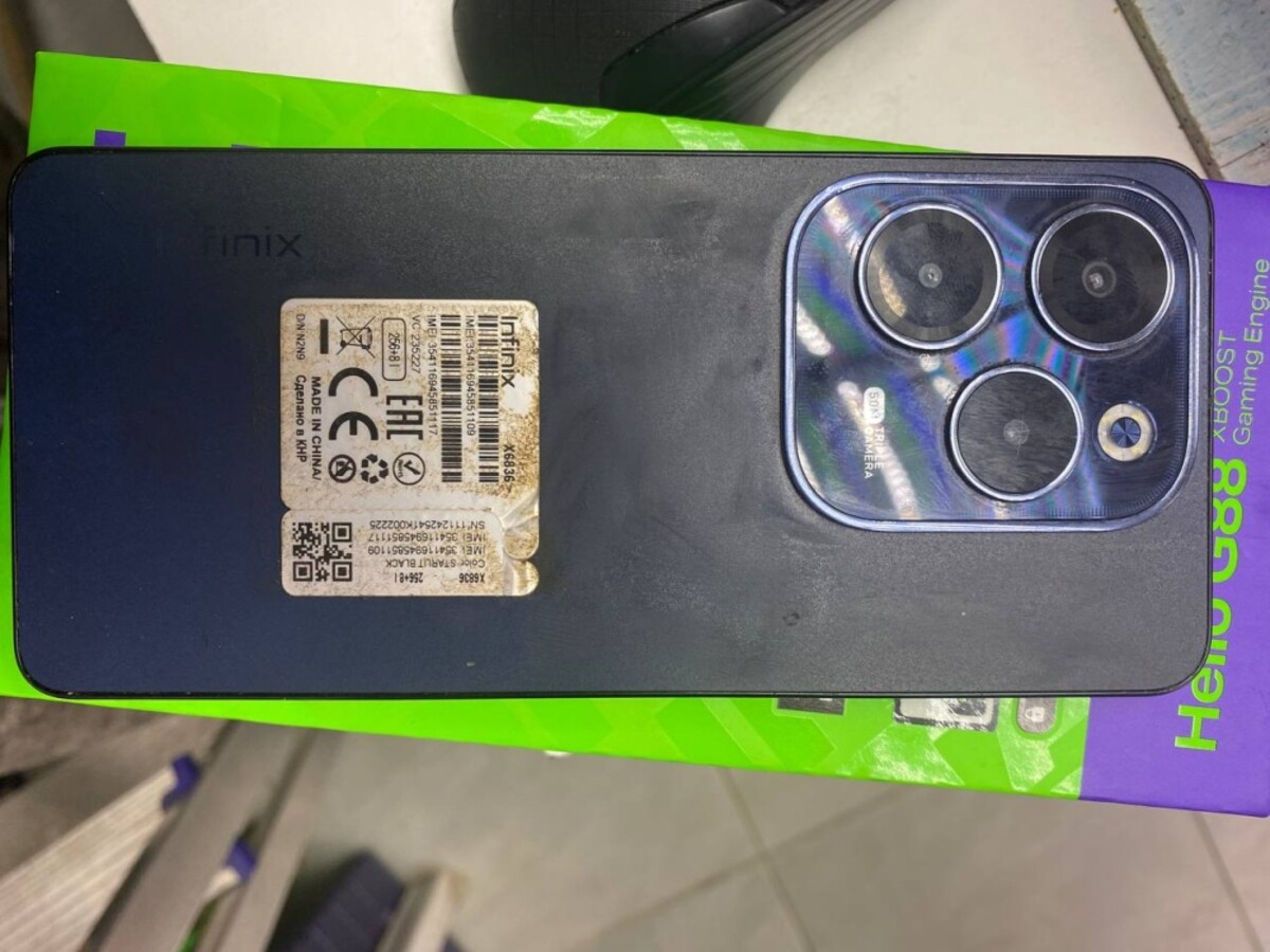 Мобильный телефон Infinix HOT 40 8/256