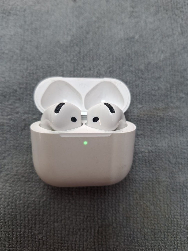 Наушники Airpods  4  Шумоподавление