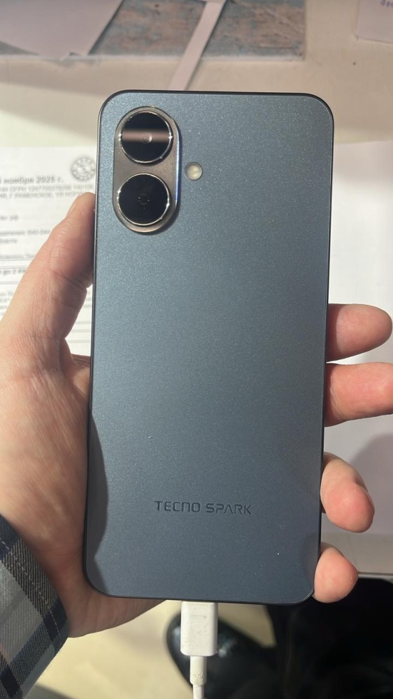 Мобильный телефон Tecno spark go 2 4\64