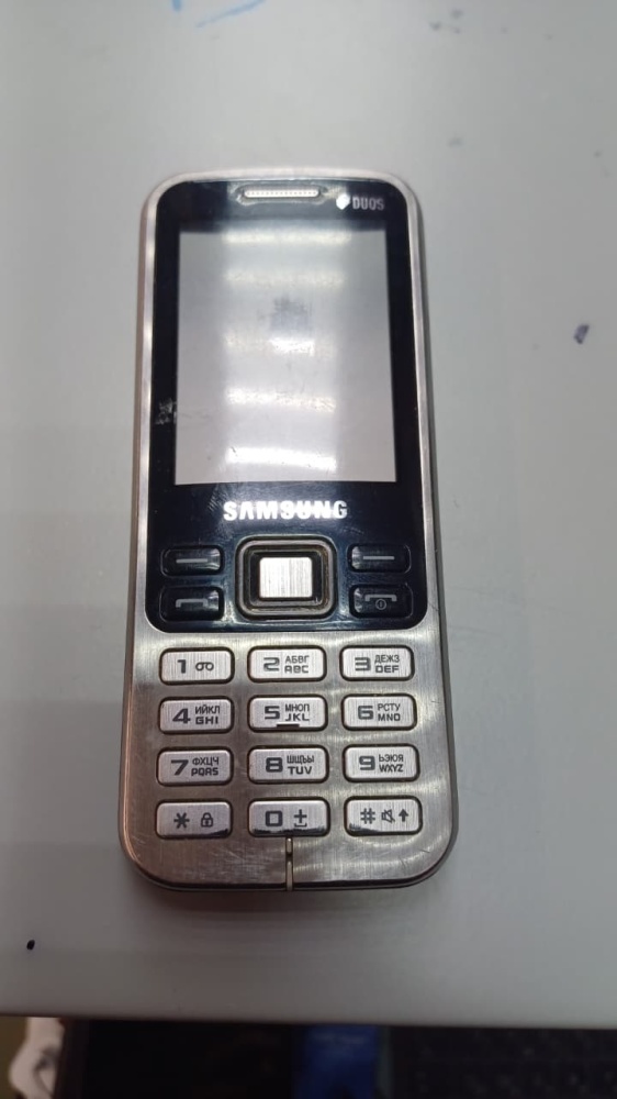 Мобильный телефон SAMSUNG