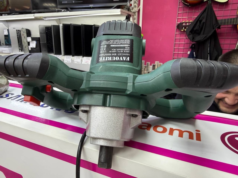 Строительный миксер Favourite EM 1500/14M