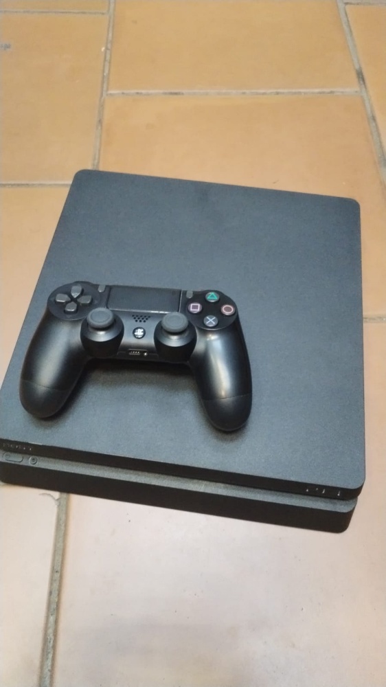 Игровая приставка Sony PlayStation 4 slim  500 гб