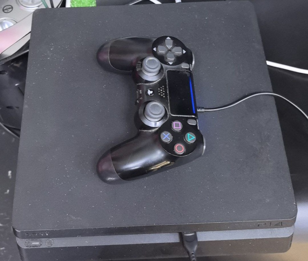 Игровая приставка Sony PlayStation 4 slim 500гб