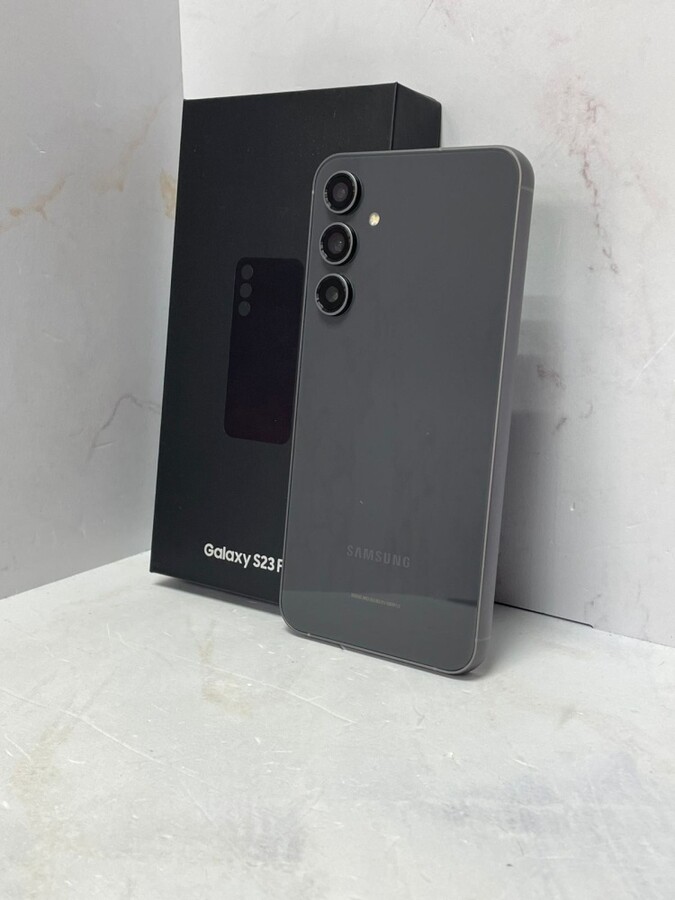 Смартфон Samsung S23 FE 8/256