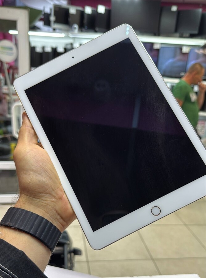 Планшет Apple iPad PRO 9,7* A1673