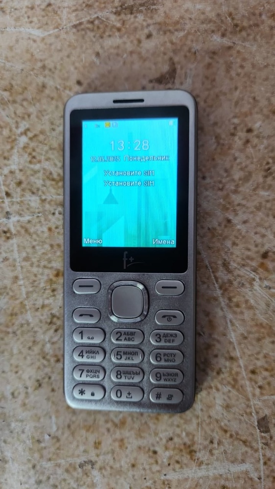 Мобильный телефон Fly S240