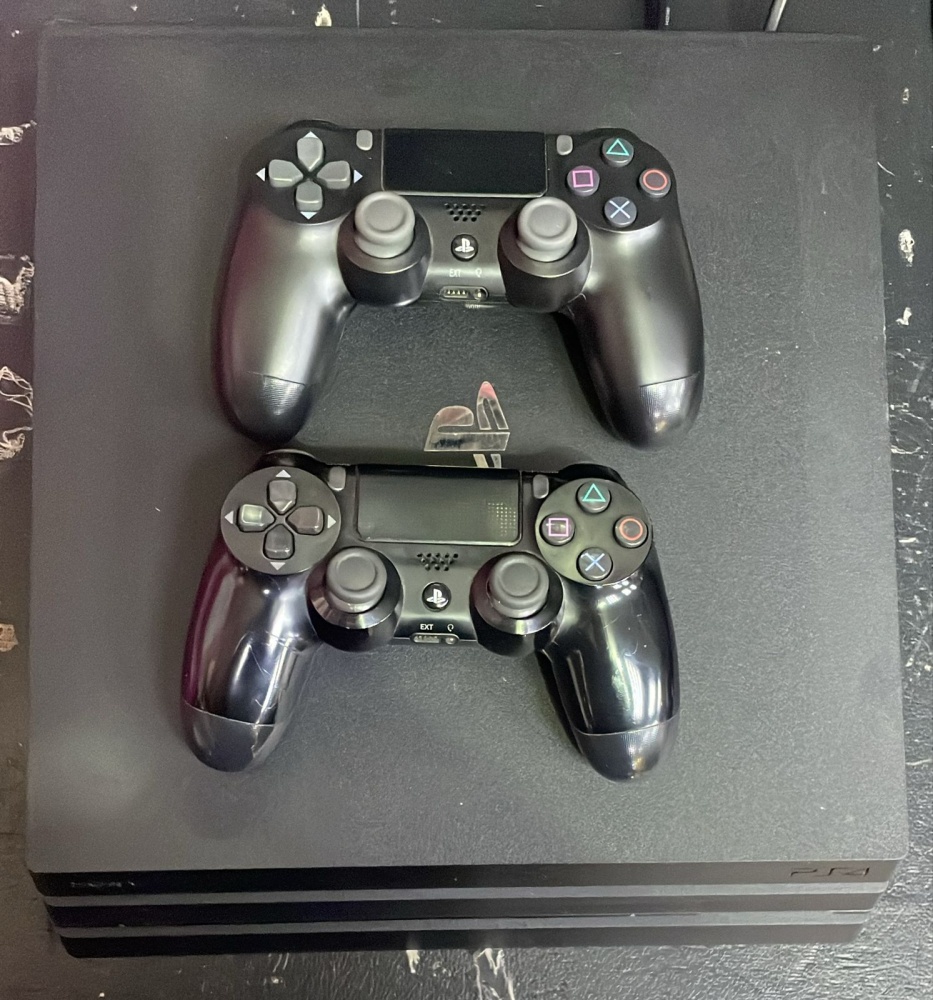 Игровая приставка Sony PlayStation 4 PRO 1Tb