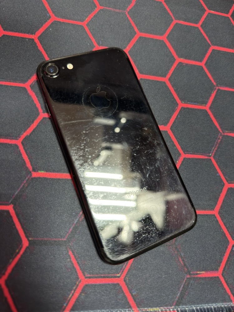 Смартфон iPhone 7 128Gb