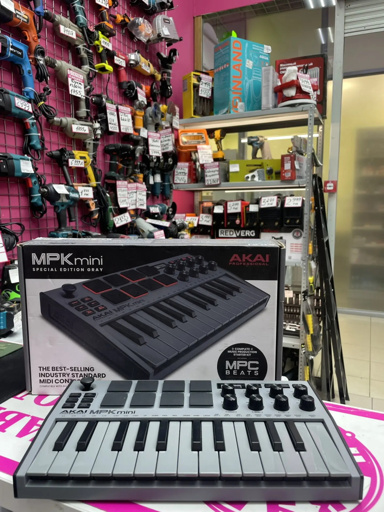 AKAI MPK mini