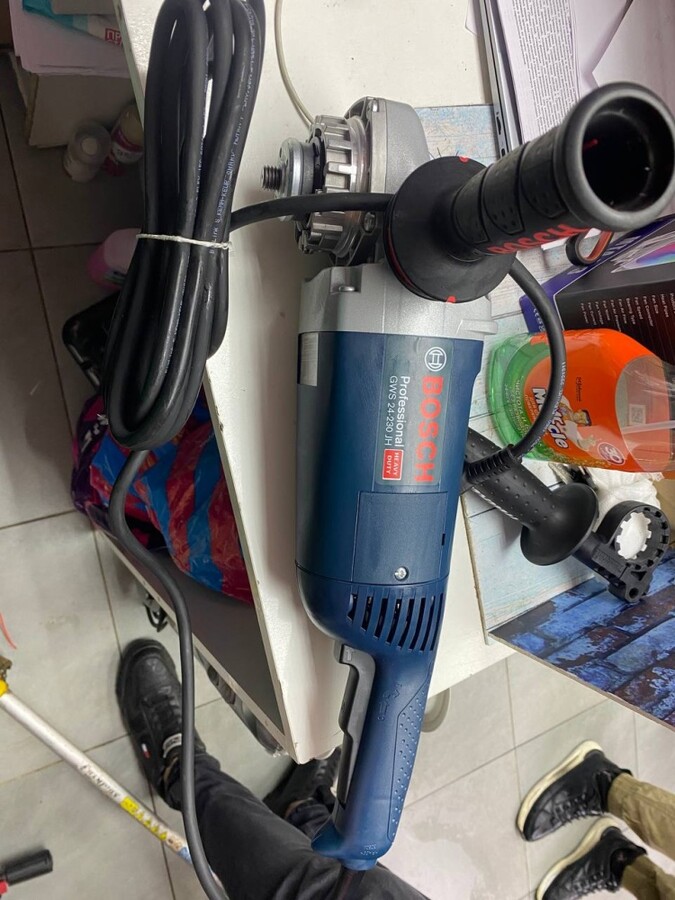 Болгарка Bosh GWS-24-230 JH