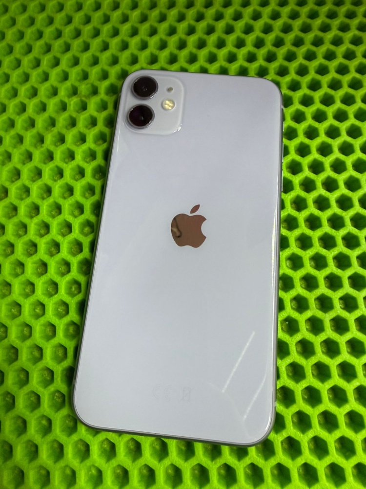 Смартфон iPhone 11 128 Gb