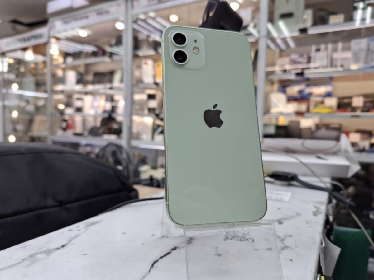 Смартфон iPhone 12 64 Gb