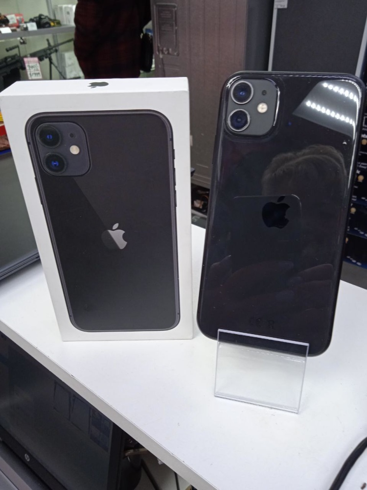 Смартфон iPhone 11 128 Gb .акб 75%