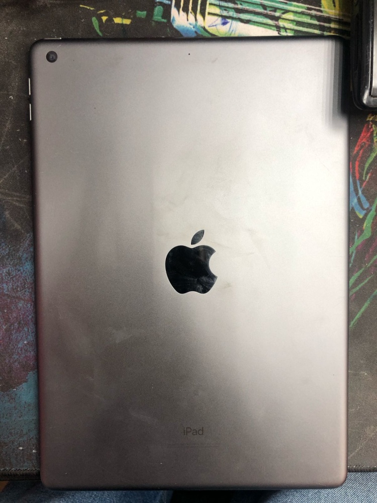 Планшет Apple iPad 8 32 гб