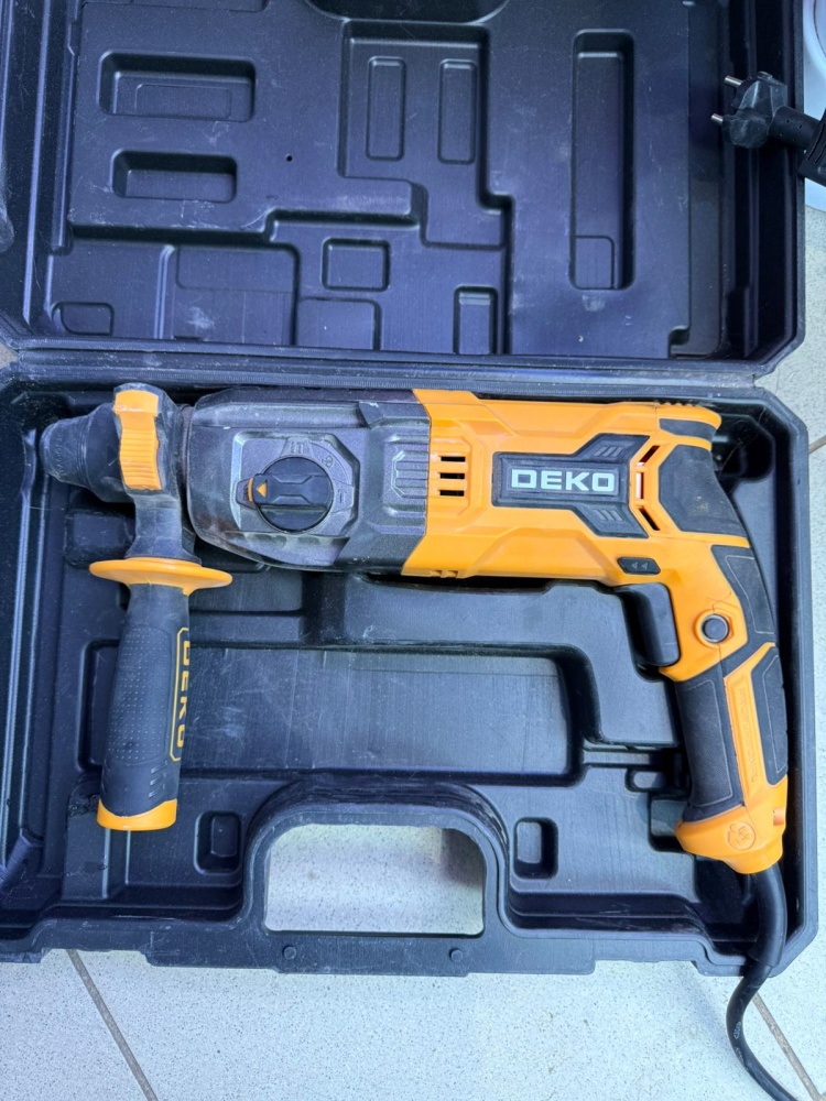 Перфоратор Deko DKH1350W