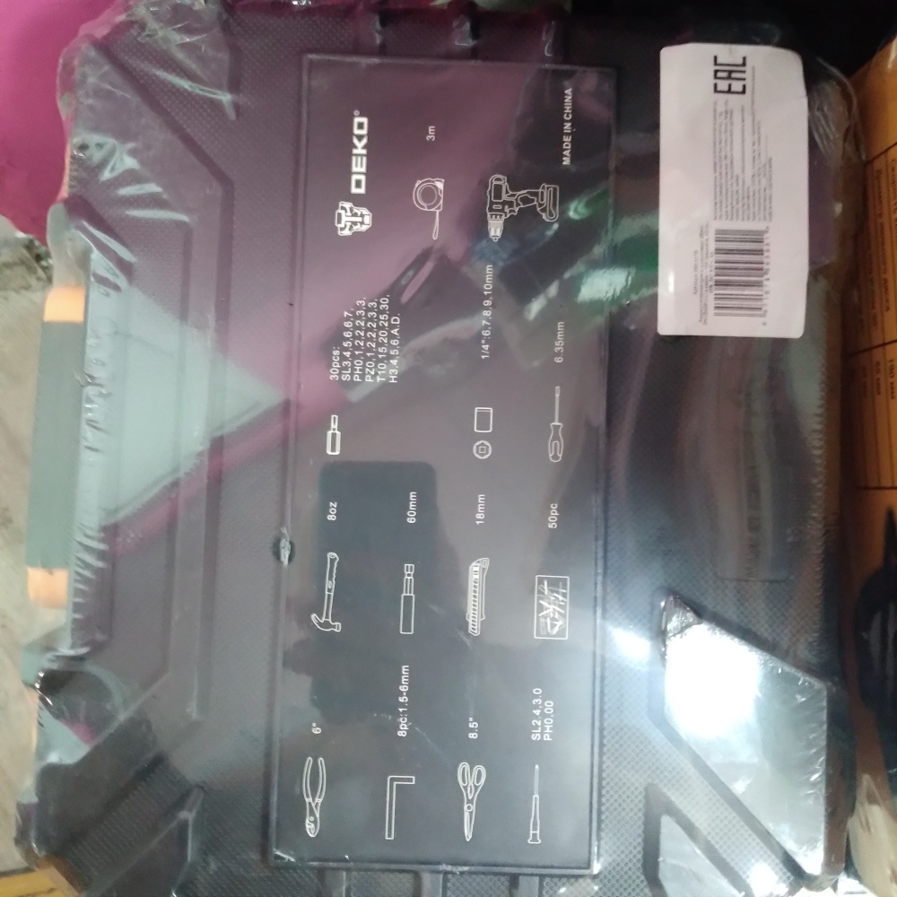 Шуруповерт deko + инструмент