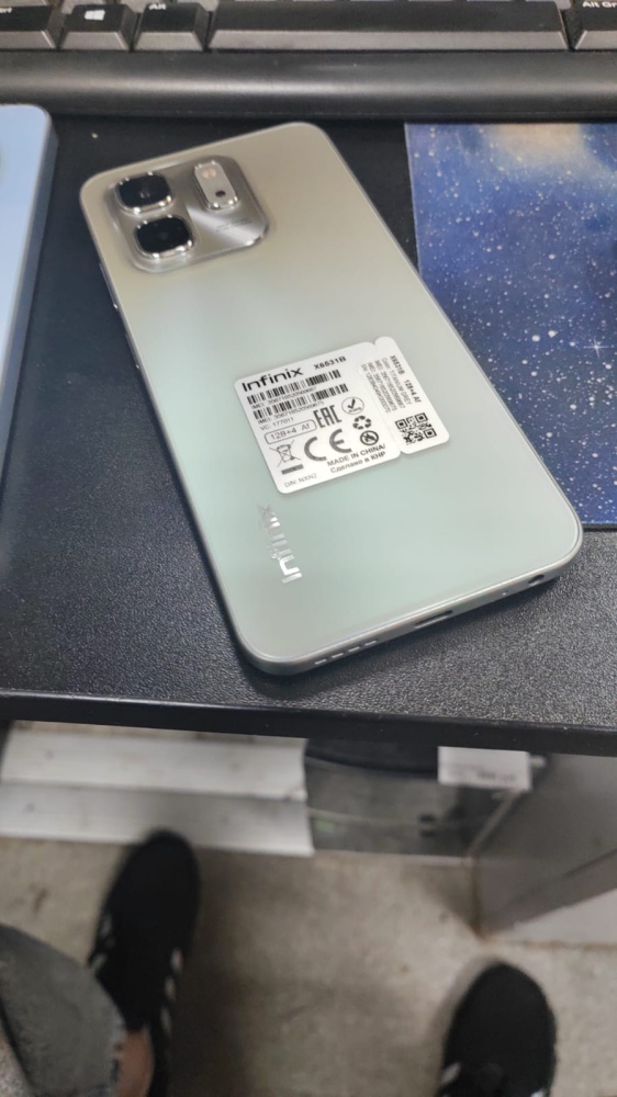 Мобильный телефон Infinix