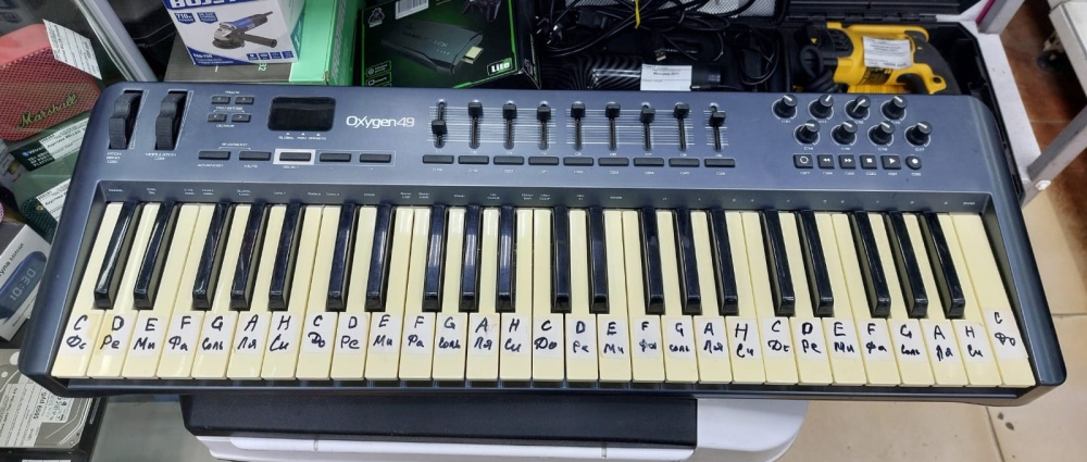 Миди-клавиатура M-Audio oxygen 49