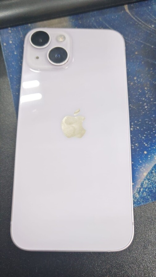 Смартфон iPhone 14