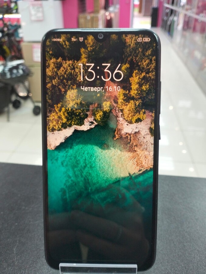 Xiaomi Redmi note 8 128 GB.