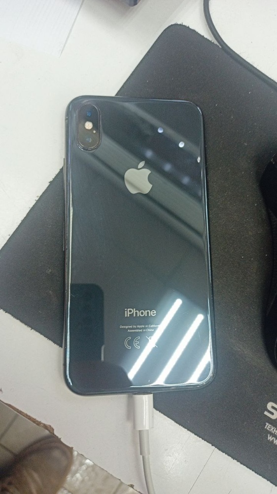 Смартфон iPhone X 64Gb
