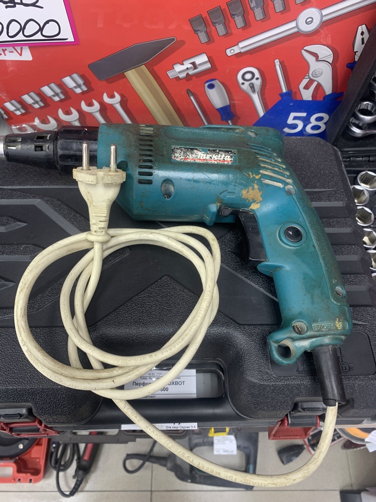 Шуруповерт MAKITA