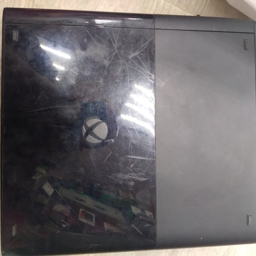 Игровая приставка XBOX 360