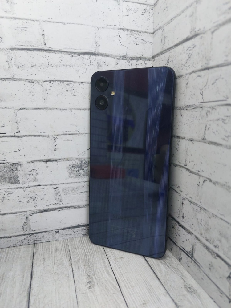 Смартфон Samsung A05 4/64