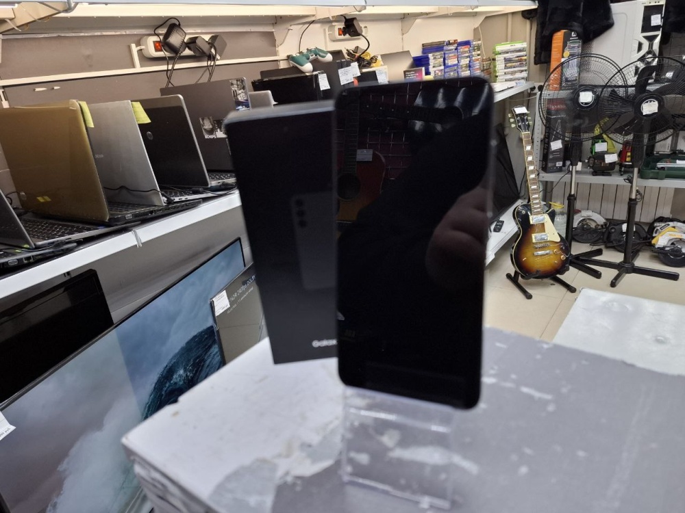 Смартфон Samsung S24