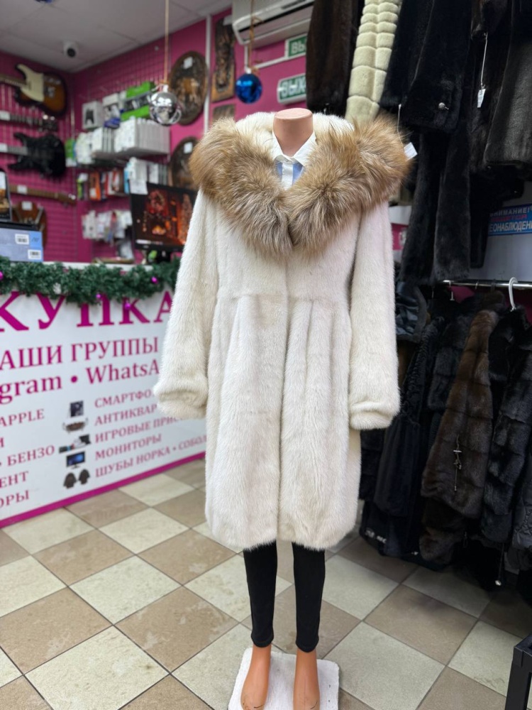 Шуба норковая (белая) 46-48р
