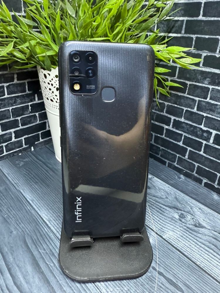 Мобильный телефон Infinix HOT 11 4-128