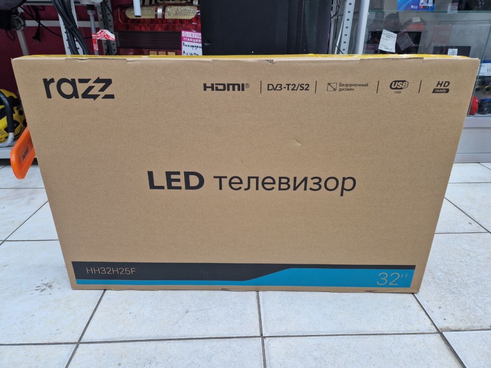 Телевизор RAZZ 32"