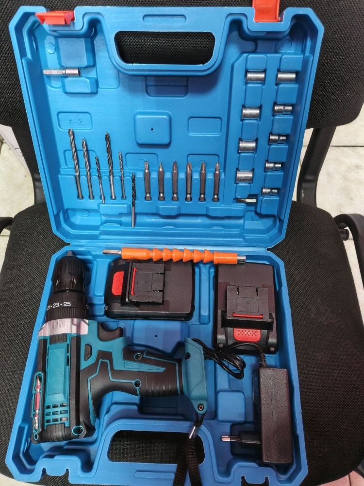 Шуруповерт Makita 18v