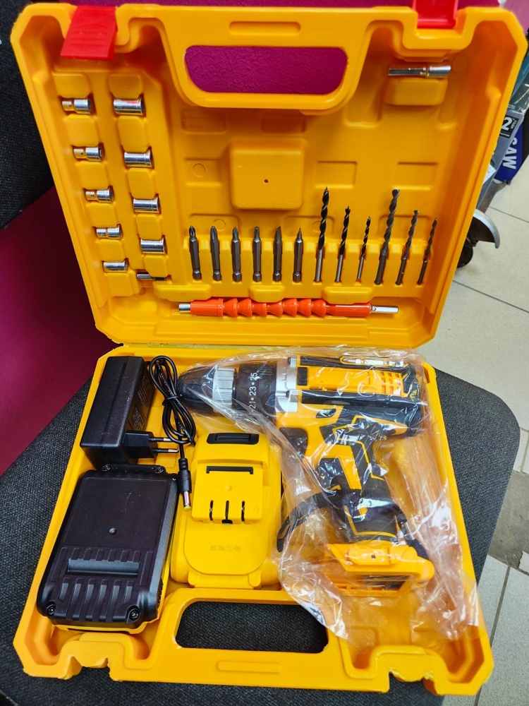 Шуруповерт DEWALT 20V