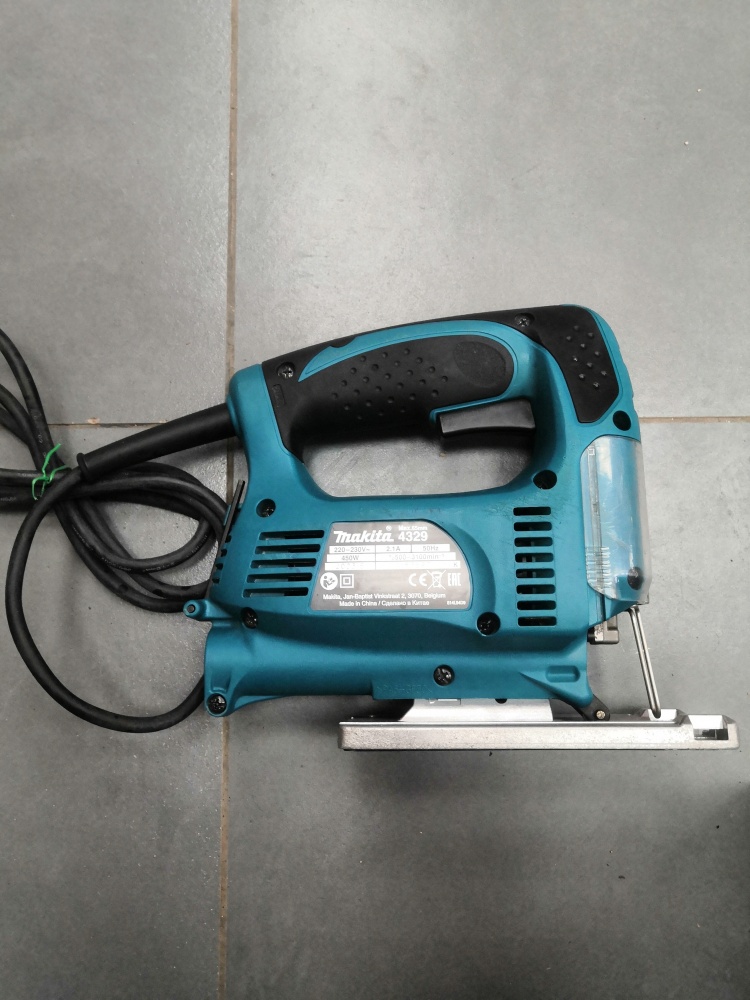Лобзик makita 4329