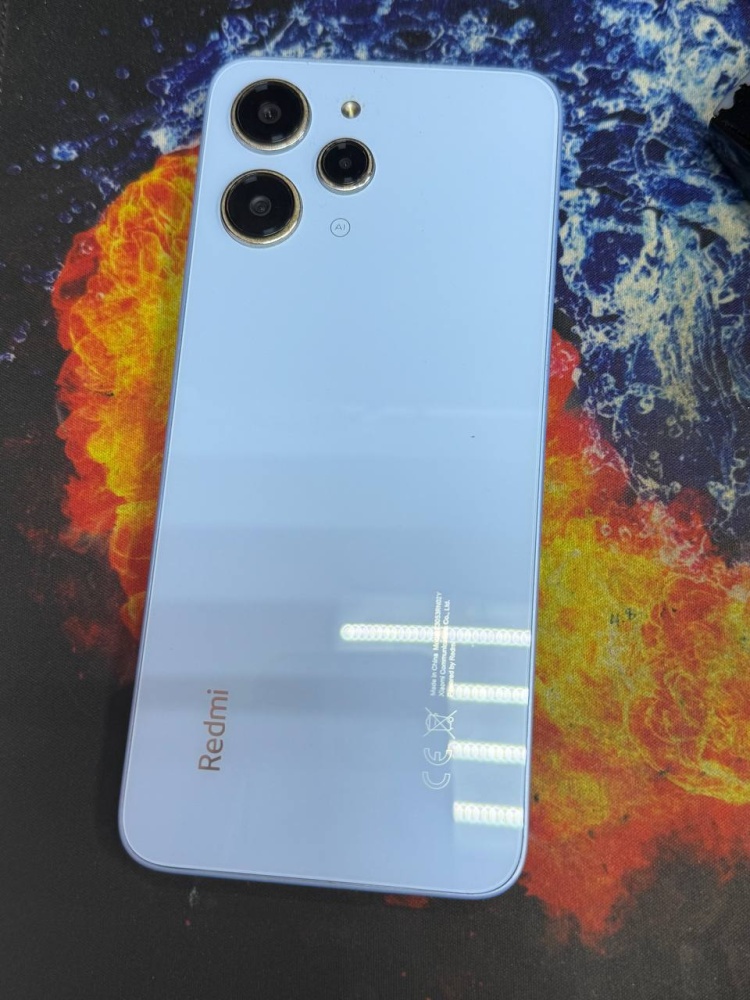 Смартфон Xiaomi Redmi 12 4/128