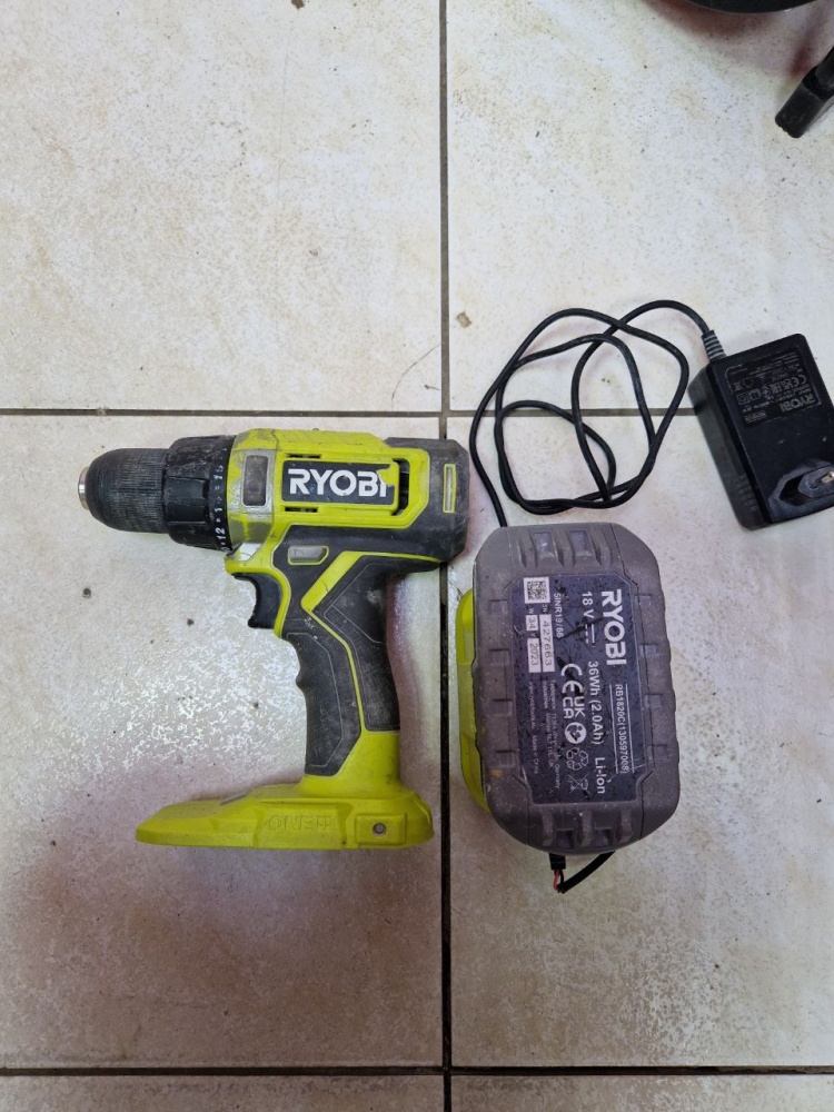 Шуруповерт RYOBI RB1820C
