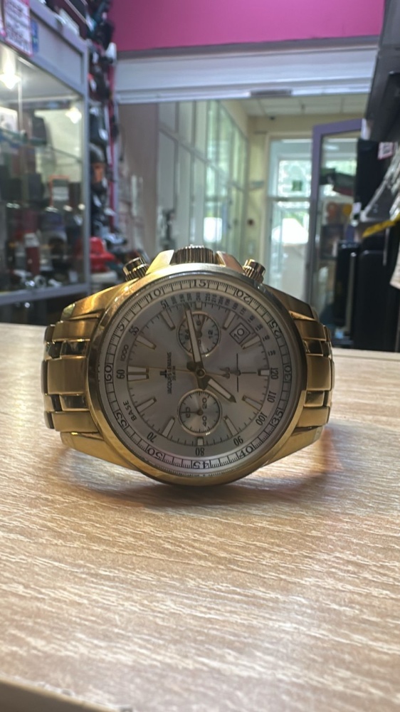 Часы JACQUES LEMANS