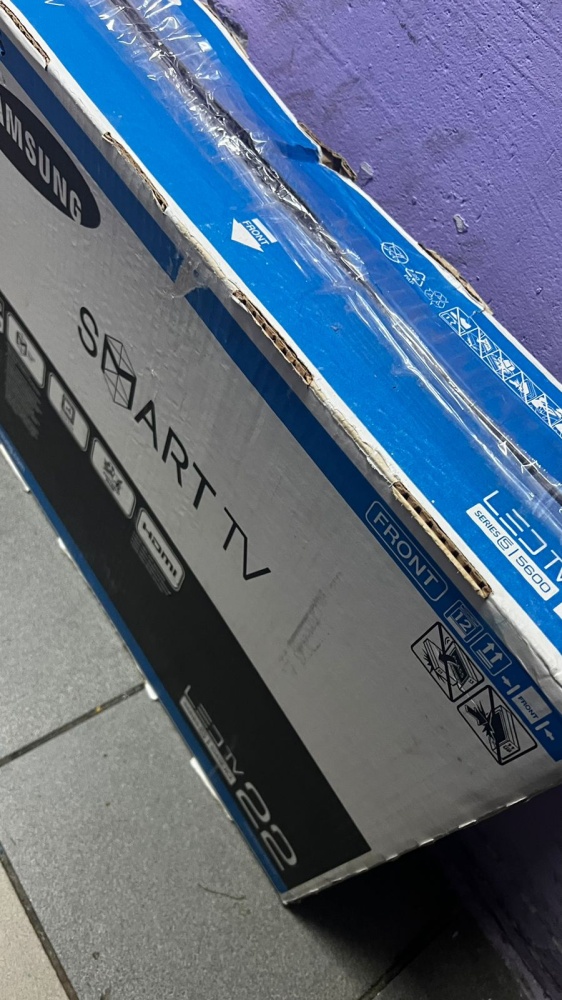 Телевизор Samsung 22 Smart