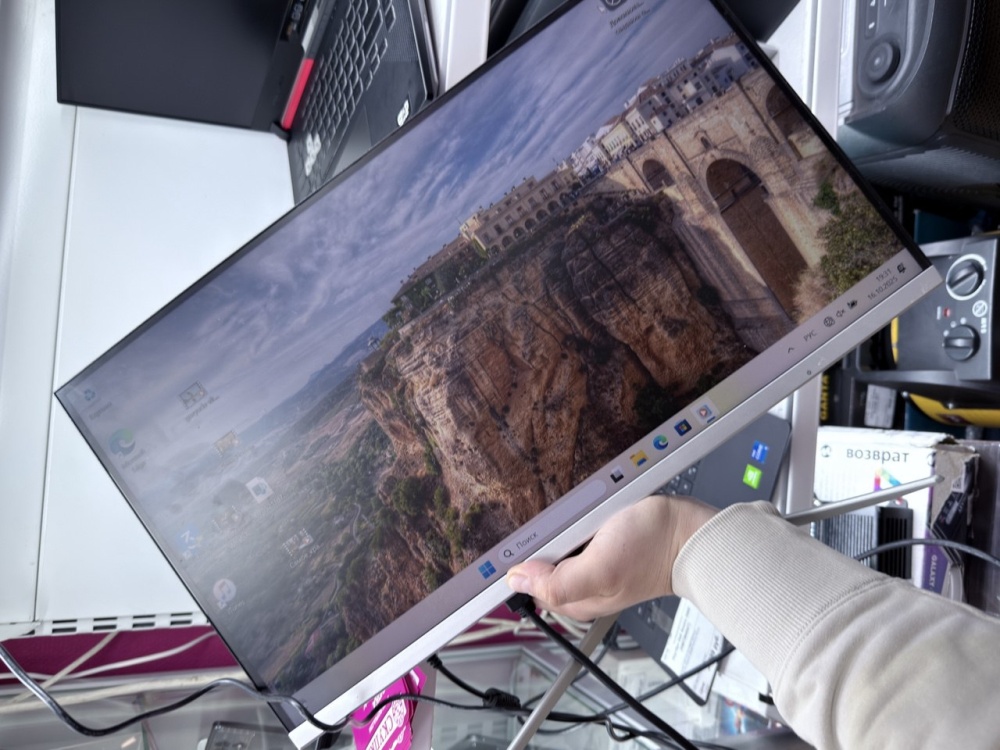 Монитор DEXP DF22N1